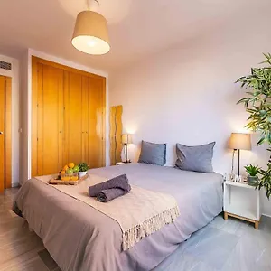 Apartamento Carlos Haya Beautiful With Parking, Málaga